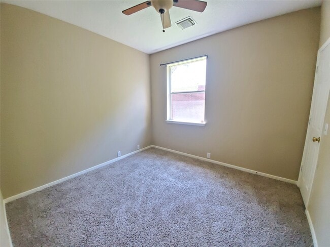 Building Photo - 7610 Broken Oak Ln