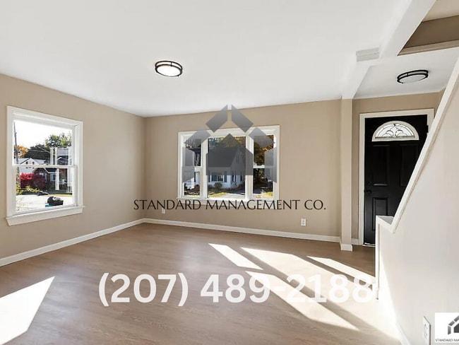 Building Photo - Spacious 4-Bedroom Home with Garage & Modern Heating  for Rent in Waterville