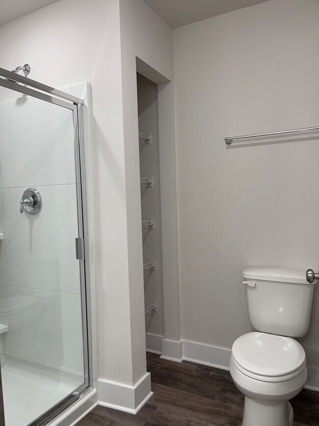 Building Photo - 1630 Iroquois Ct