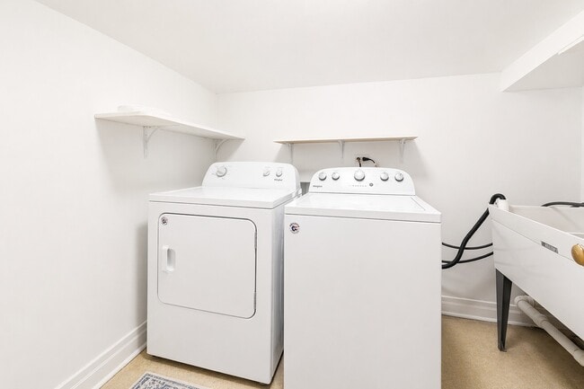 Building Photo - 235 Greenwood St