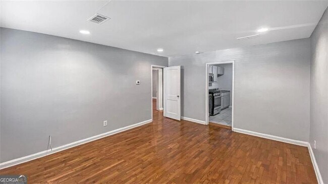 Building Photo - 388 Greencove Ln SE
