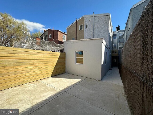 Building Photo - 1512 N 4th St