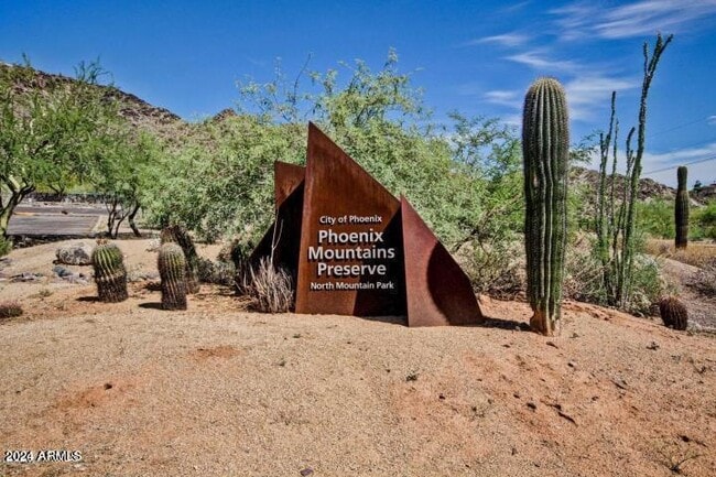 Building Photo - 10415 N 10th St