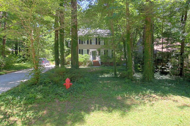 Building Photo - Charming 3 Bedroom Colonial Home only 10 Minutes from Duke!