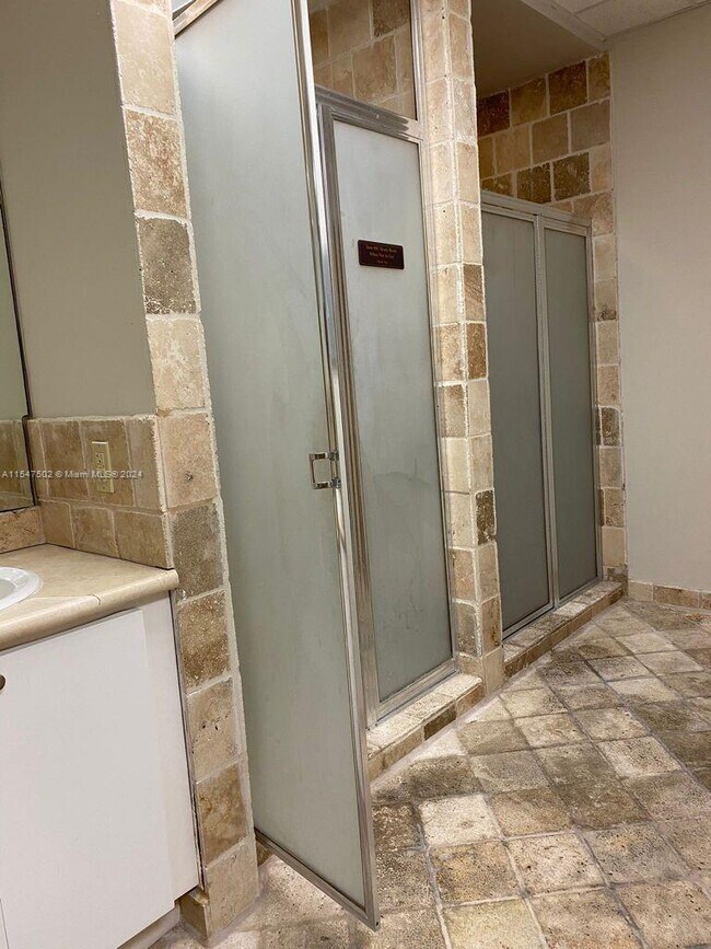 Building Photo - 3500 Coral Wy