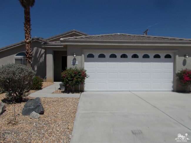 Building Photo - 9641 Vista Del Valle