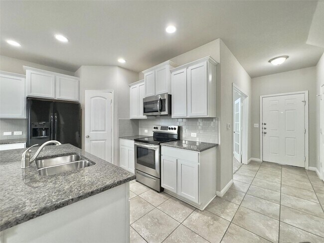 Building Photo - 308 Craters of the Moon Blvd