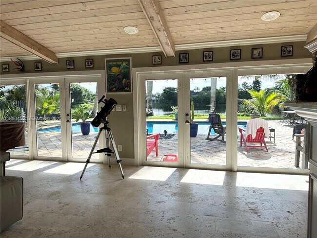 Building Photo - 960 Bayberry Point Dr