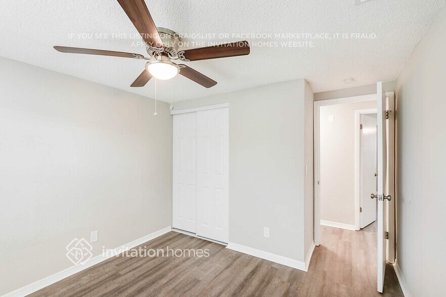 Building Photo - 10104 Enchanted Oaks Ct