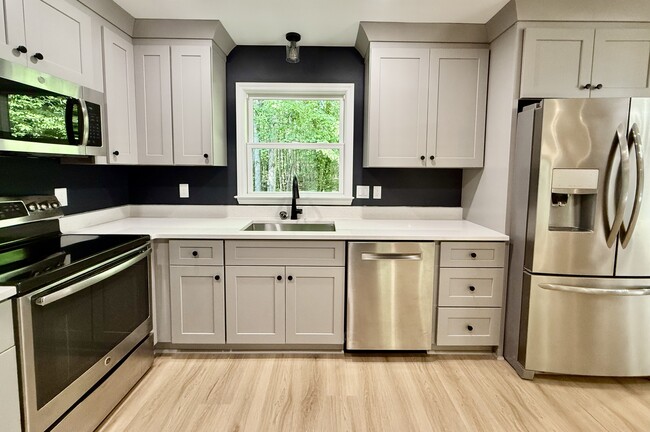 Building Photo - 5635 Falkirk Dr