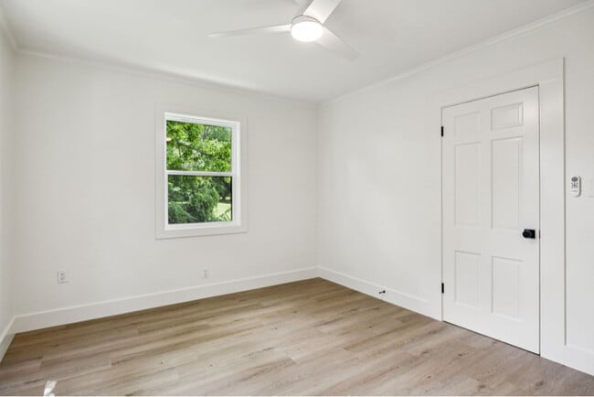 Building Photo - 1332 Columbia Ave