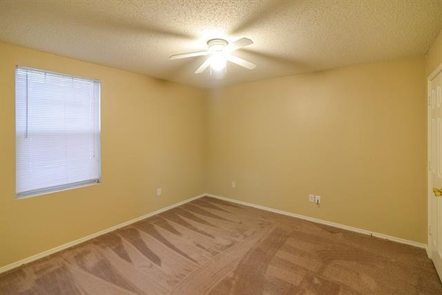 Building Photo - 1508 Honey Bee Ln