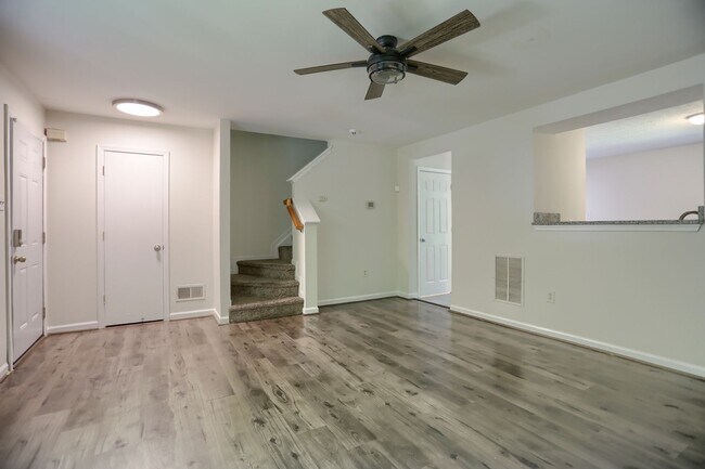 Building Photo - Contemporary Living At It's Finest in Lovely Owings Mills!!