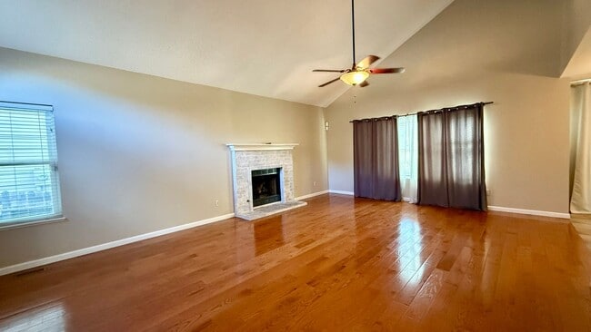 Building Photo - 953 Dancing Horse Dr