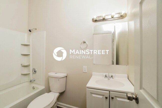Building Photo - 3 Bedroom Pet-Friendly Home in Louisville,...
