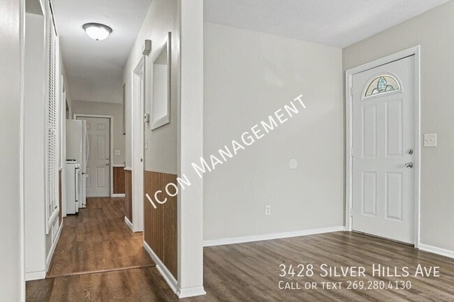 Building Photo - 3428 Silver Hills Ave