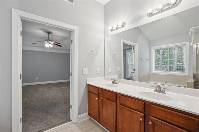 Building Photo - 5632 Savannah River Rd