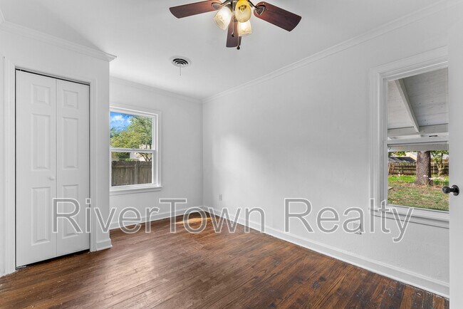 Building Photo - 810 Indian Dr