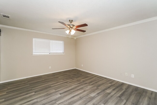 Building Photo - 1510 Wood Creek Dr