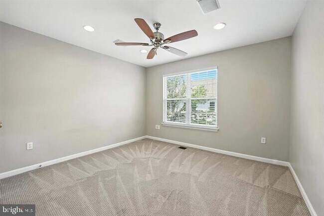 Building Photo - 1547 Northern Neck Dr