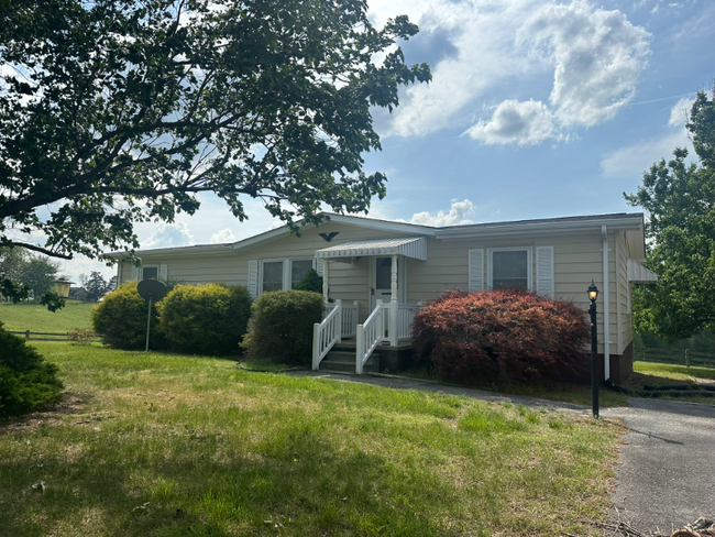 Primary Photo - 1099 Fairlea Rd