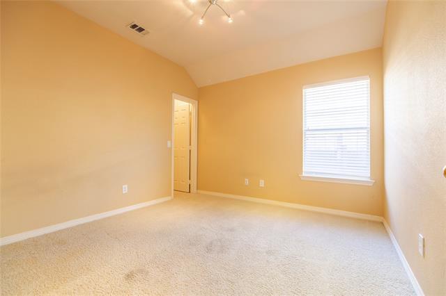 Building Photo - 4552 Oak Shores Dr