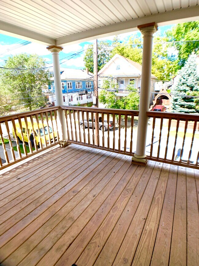 Building Photo - 134 Lenox Ave