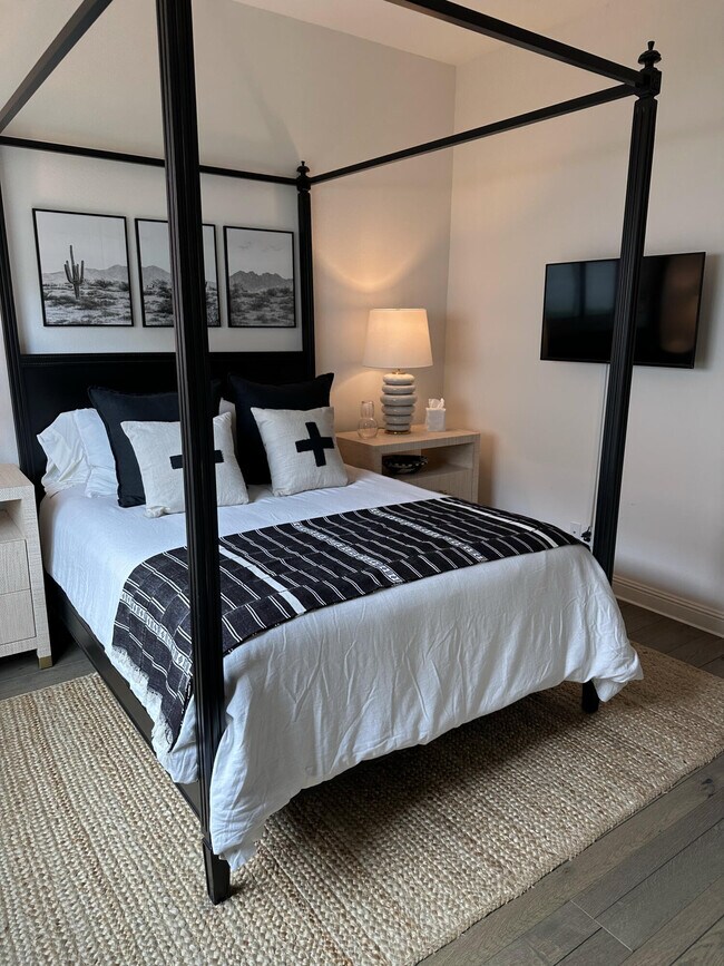 Building Photo - 80360 Torreon Way