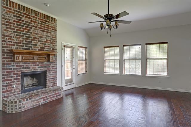 Building Photo - 5700 Broken Spur