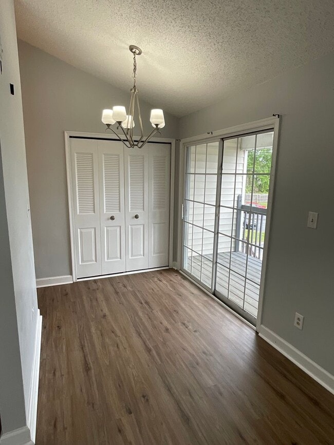 Building Photo - Charming Condo in Churchland Southwest