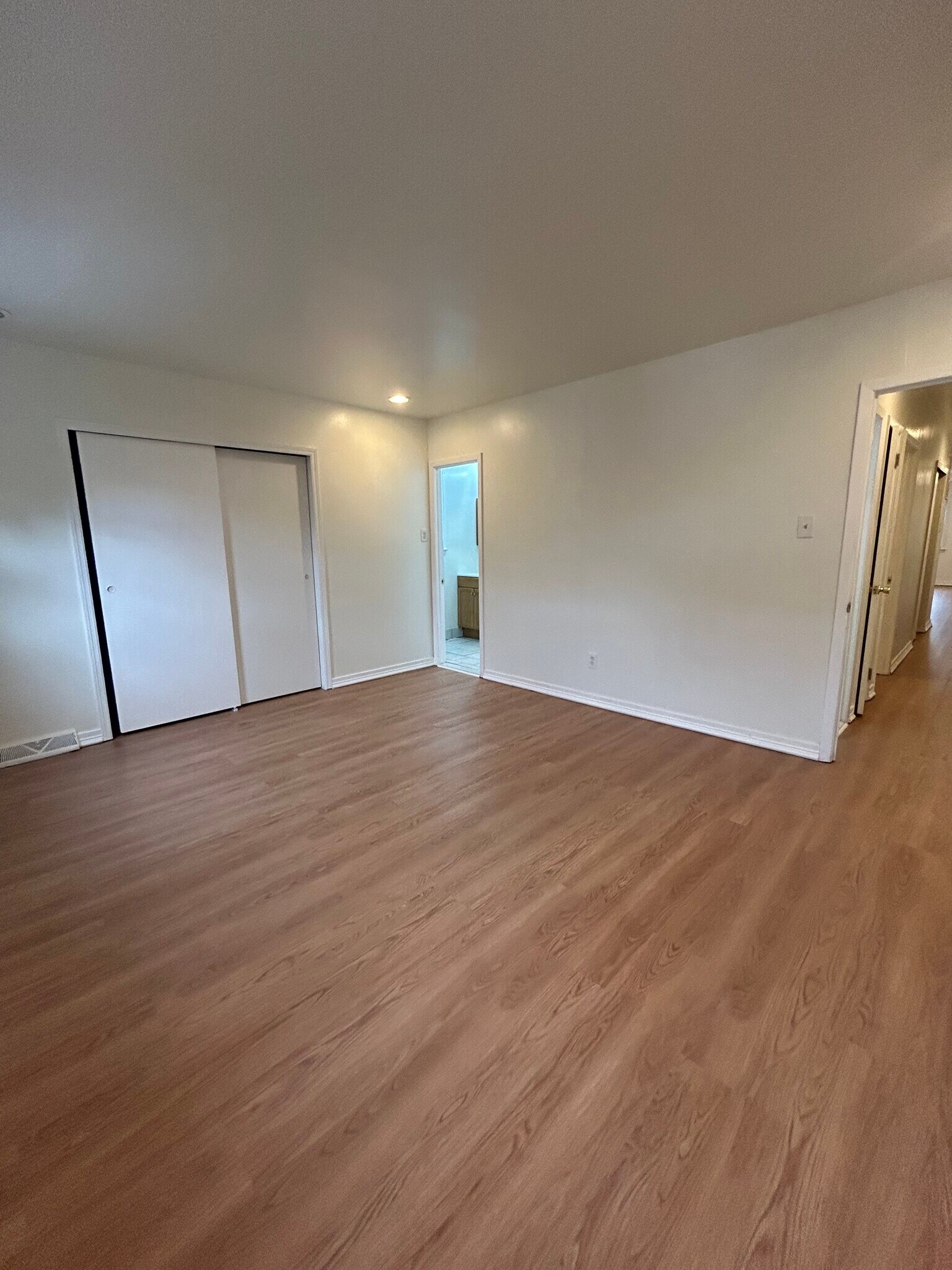 Building Photo - 3368 Red Lion Rd