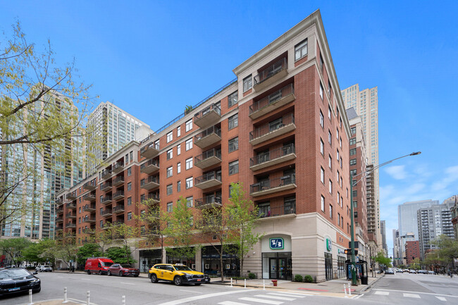 Primary Photo - 33 W Huron St