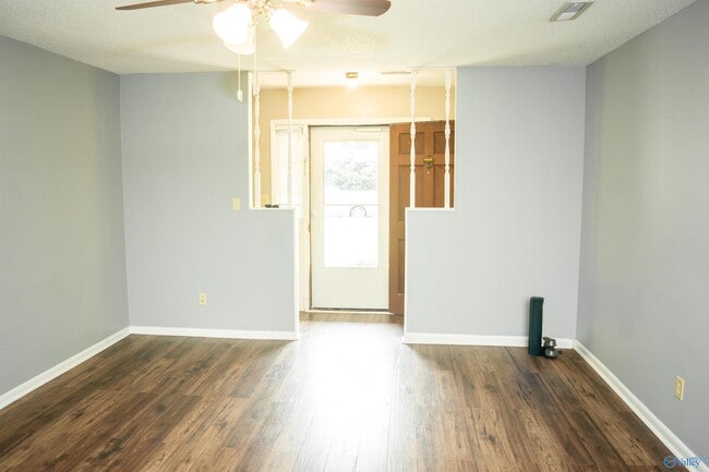 Building Photo - 3808 Timbercrest Dr NW