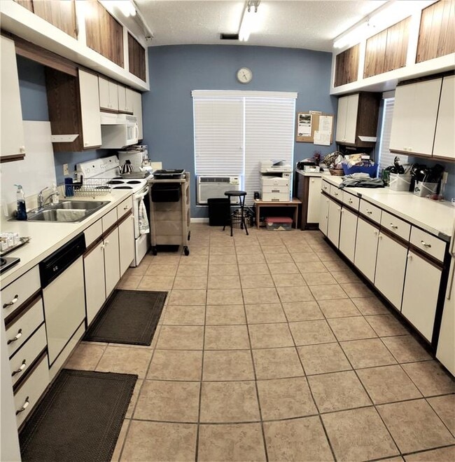 Building Photo - 2707 41st Ave S