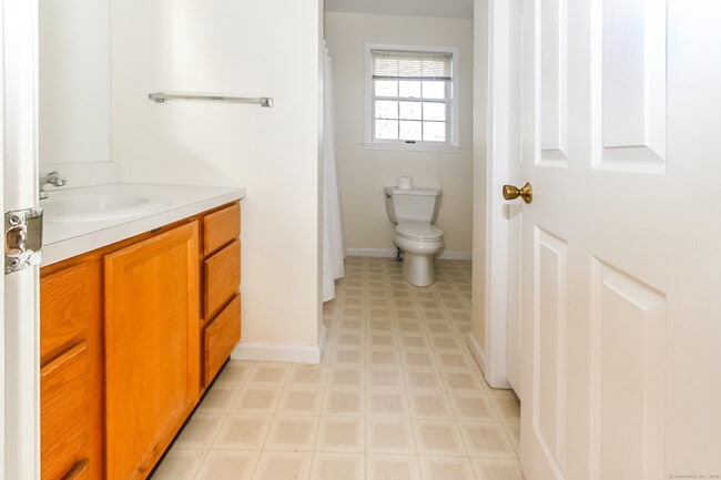 Building Photo - 107 Benson Pl