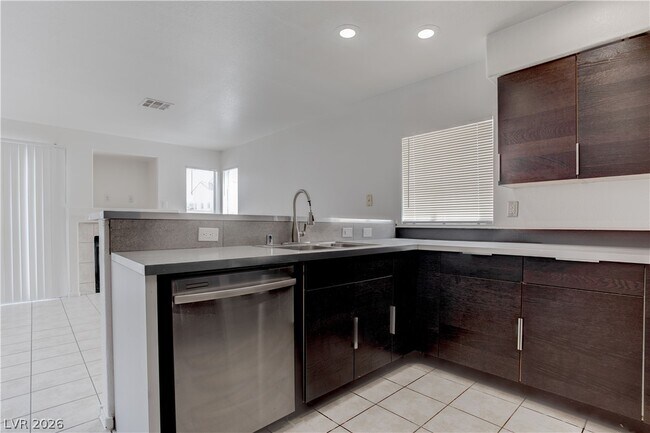 Building Photo - 7736 Haskell Flats Dr