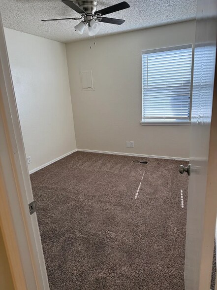 Building Photo - 1900 Dover St