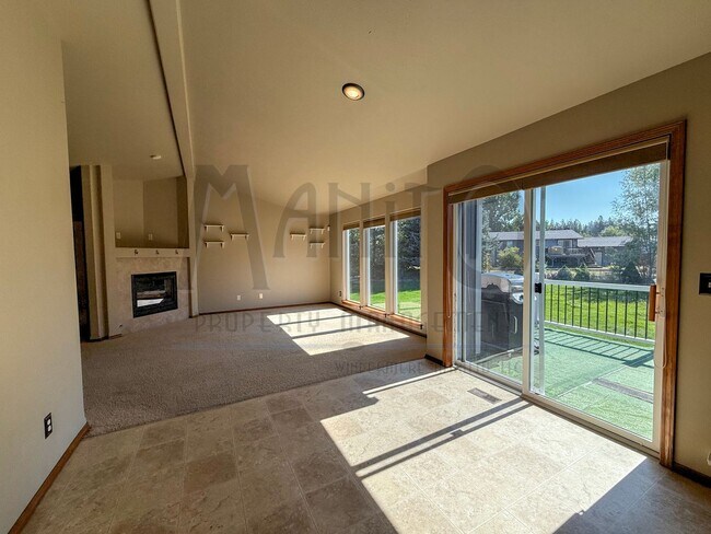 Building Photo - Sprawling Mead Home