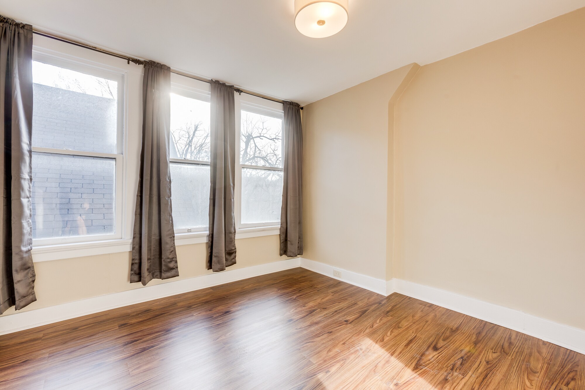 Building Photo - 1166 South Ave