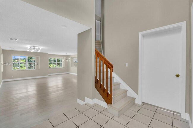 Building Photo - 8291 SW 44th Pl