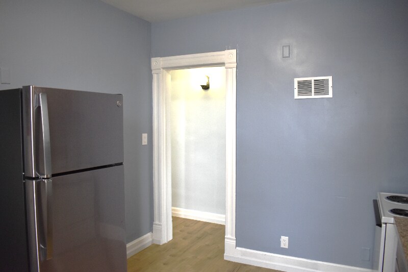 Building Photo - 6011 37th Ave