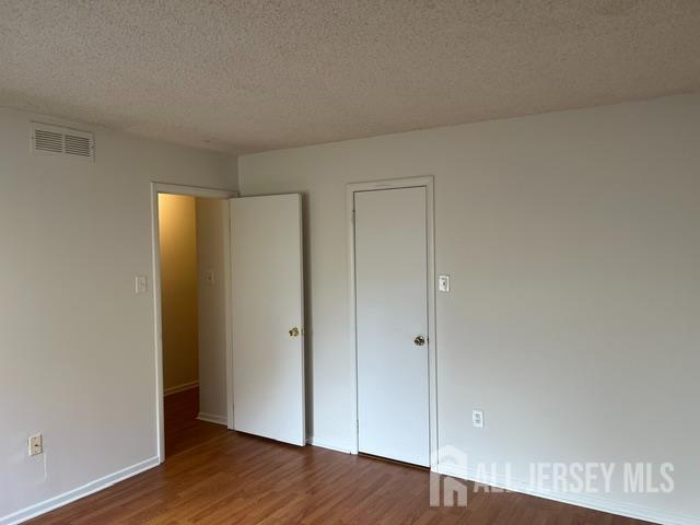 Building Photo - 304 Hampshire Dr