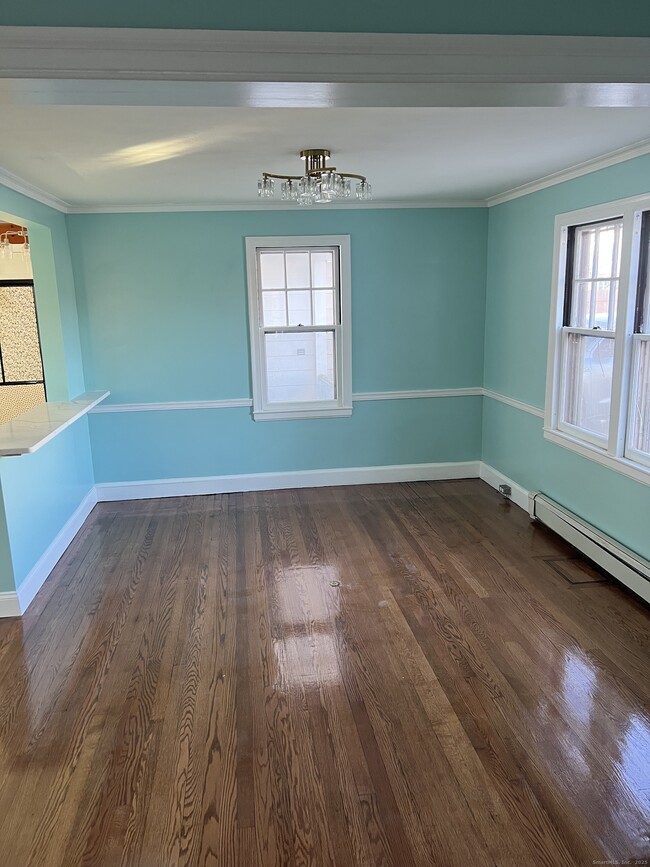 Building Photo - 403 Cooke St