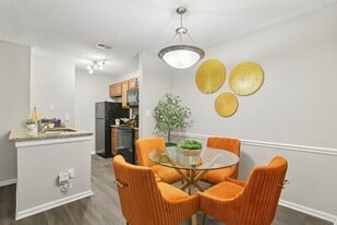 Building Photo - Wood Pointe Apartment Homes