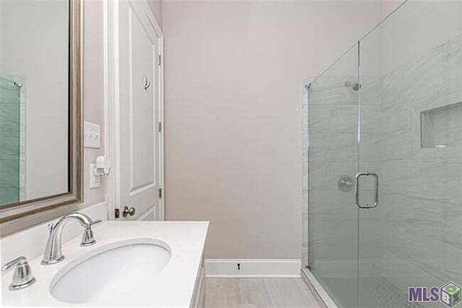 Building Photo - Upscale Townhouse in The Village at Magnol...