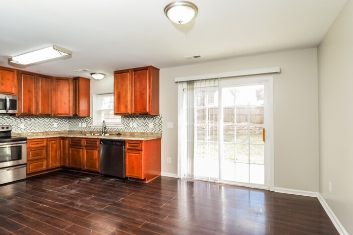 Building Photo - 106 Spring Dove Ln