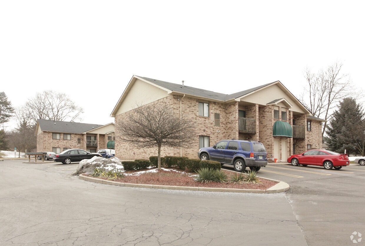 Curtis Creek Apartments Livonia