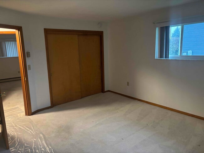 Building Photo - 93 Briarwood Dr
