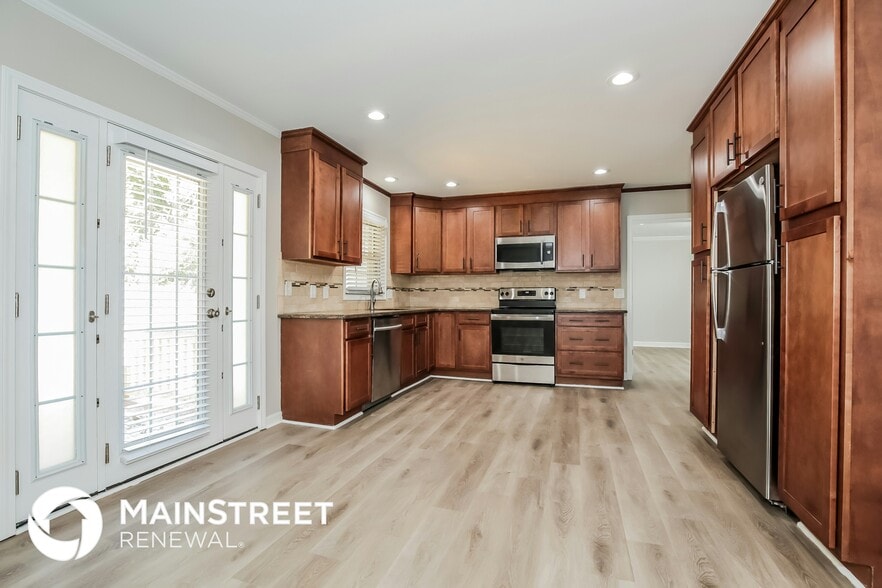 Building Photo - 1036 Dogwood Dr
