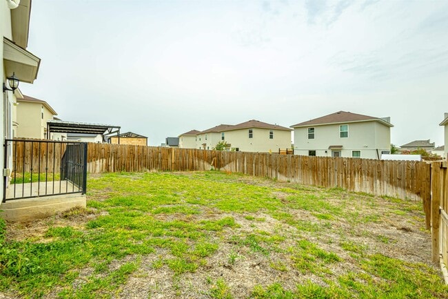 Building Photo - 2203 Durazno Ct